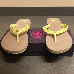 Tory Burch Miranda Flip Flop, size 9 yellow/ beige bottom